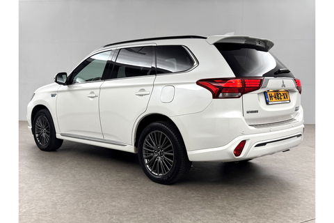 Mitsubishi Outlander 2.4 PHEV S-Edition 210PK Pano Parelmoer 360 Camera LED Carplay Cruise Leder Clima PDC 18"LMV