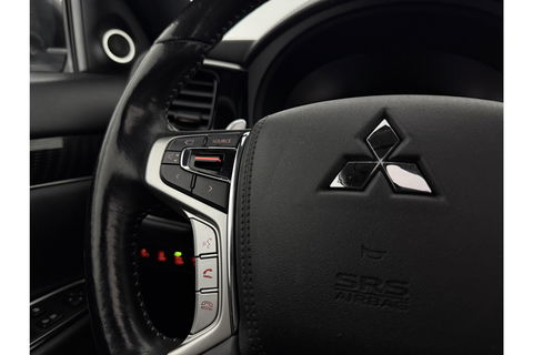 Mitsubishi Outlander 2.4 PHEV S-Edition 210PK Pano Parelmoer 360 Camera LED Carplay Cruise Leder Clima PDC 18"LMV