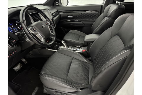 Mitsubishi Outlander 2.4 PHEV S-Edition 210PK Pano Parelmoer 360 Camera LED Carplay Cruise Leder Clima PDC 18"LMV