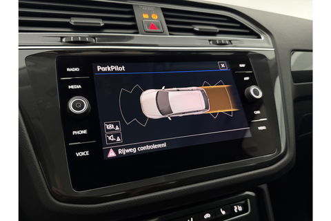 Volkswagen Tiguan 2.0 TSI 4Motion R-line DSG LED Memory Navigatie PDC Clima Cruise Leder 19"LMV