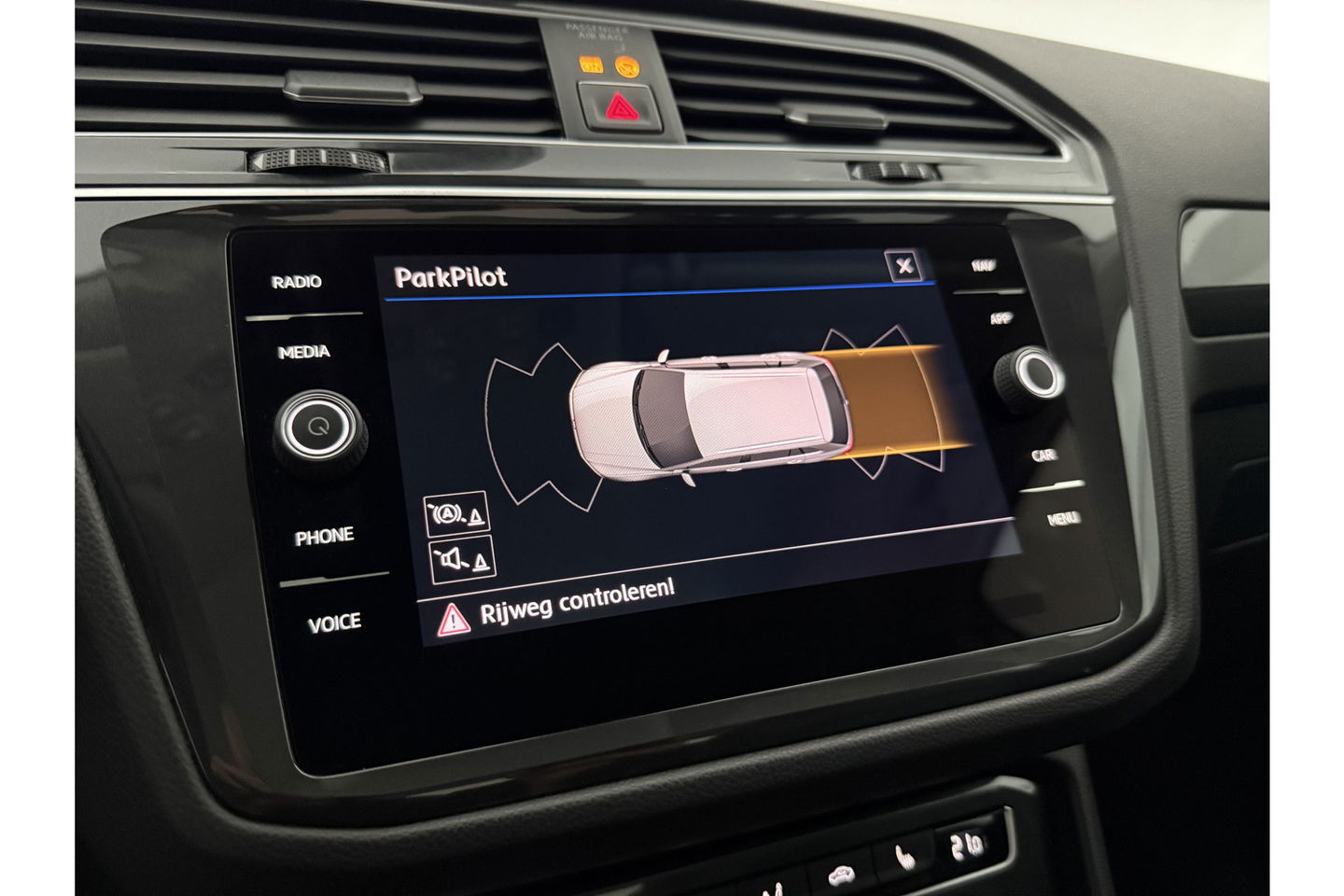 Volkswagen Tiguan 2.0 TSI 4Motion R-line DSG LED Memory Navigatie PDC Clima Cruise Leder 19"LMV