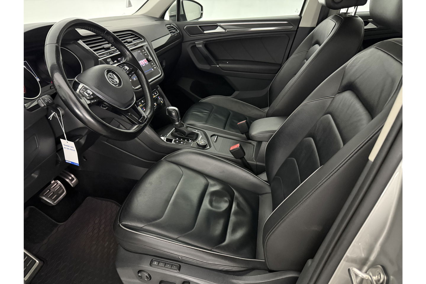 Volkswagen Tiguan 2.0 TSI 4Motion R-line DSG LED Memory Navigatie PDC Clima Cruise Leder 19"LMV