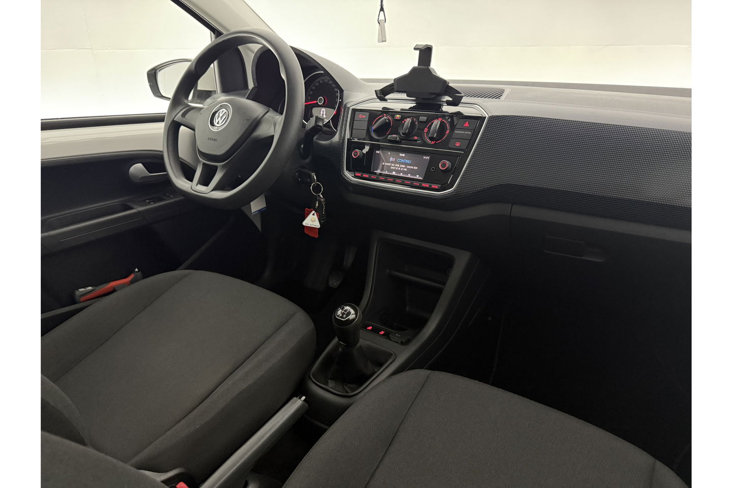 Volkswagen up! 1.0 BMT move up! LED Airco DAB+