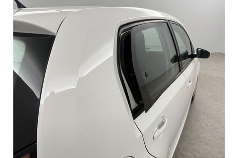Volkswagen up! 1.0 BMT move up! LED Airco DAB+