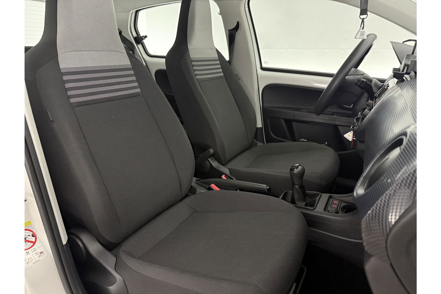 Volkswagen up! 1.0 BMT move up! LED Airco DAB+
