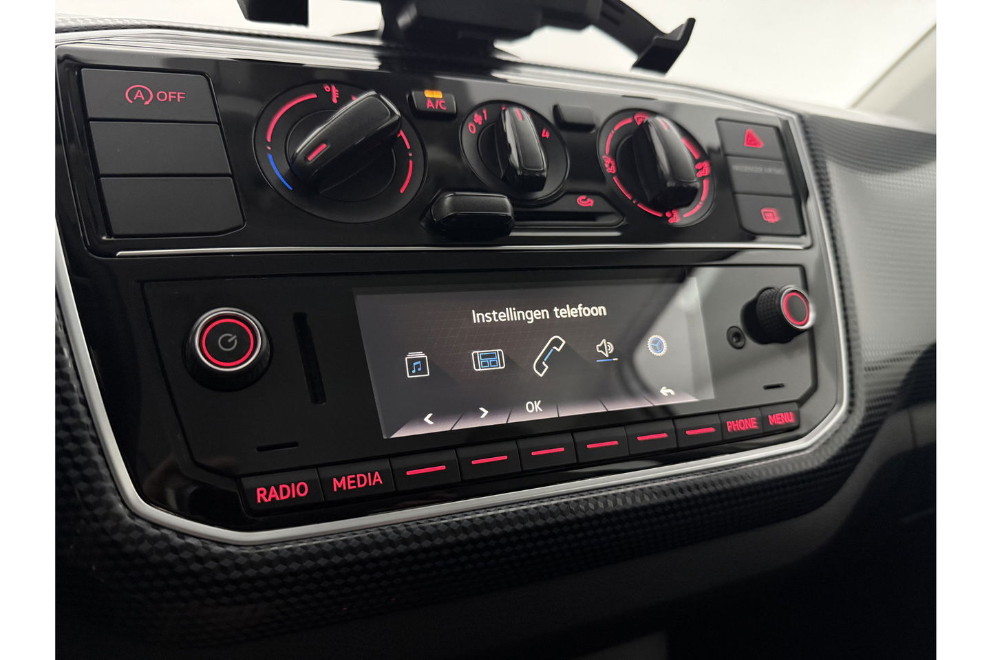 Volkswagen up! 1.0 BMT move up! LED Airco DAB+