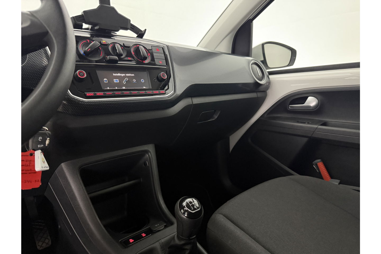 Volkswagen up! 1.0 BMT move up! LED Airco DAB+
