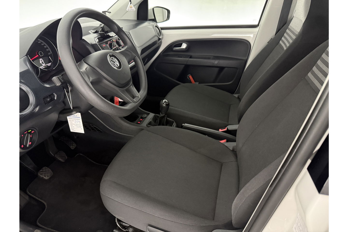 Volkswagen up! 1.0 BMT move up! LED Airco DAB+