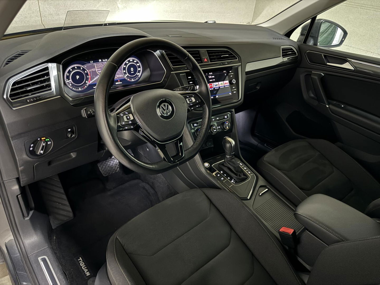 Volkswagen Tiguan 1.4 TSI ACT Highline Virtual HUD Trekh. NAP