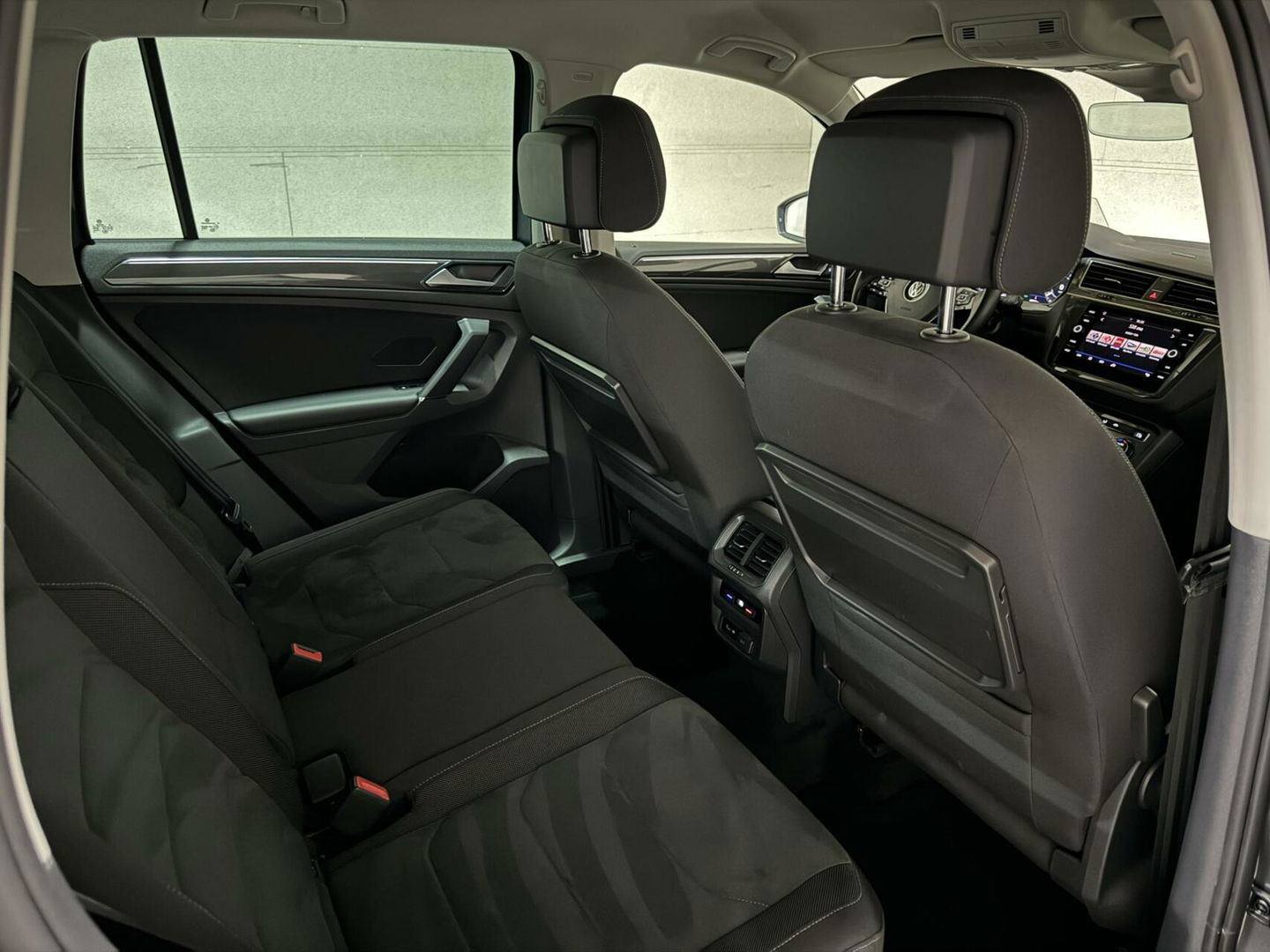 Volkswagen Tiguan 1.4 TSI ACT Highline Virtual HUD Trekh. NAP