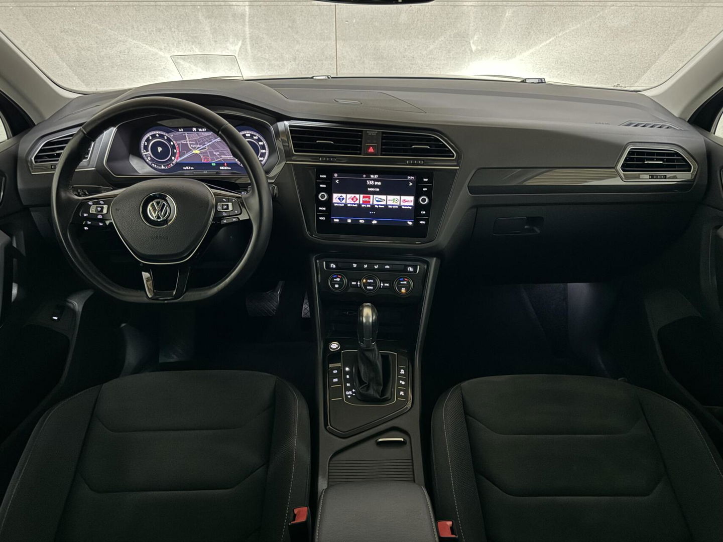 Volkswagen Tiguan 1.4 TSI ACT Highline Virtual HUD Trekh. NAP