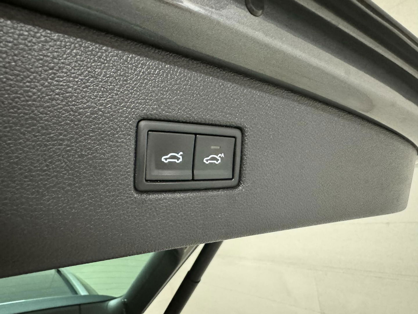 Volkswagen Tiguan 1.4 TSI ACT Highline Virtual HUD Trekh. NAP
