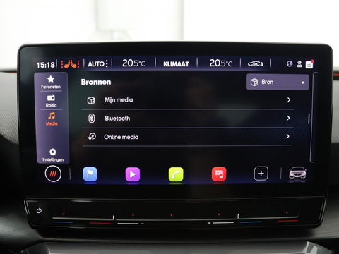 CUPRA Leon 1.4 e-Hybrid | Carplay | Camera | Stoel & Stuurverwarming | Adaptive Cruise | Full LED | Navigatie | DAB+ | LMV 18 inch