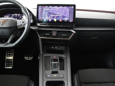 CUPRA Leon 1.4 e-Hybrid | Carplay | Camera | Stoel & Stuurverwarming | Adaptive Cruise | Full LED | Navigatie | DAB+ | LMV 18 inch