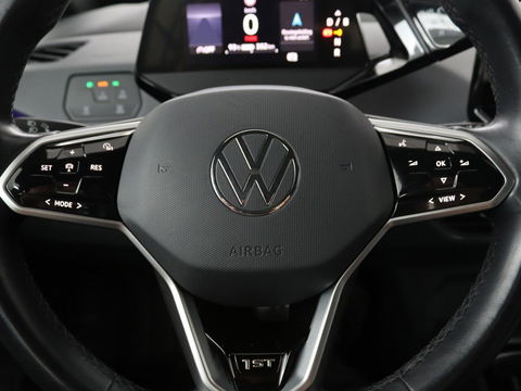 Volkswagen ID.3 First 58 kWh | Stoelverwarming | Camera | Adaptive cruise | Carplay | Navigatie | PDC | Climate control | Sfeerverlichting | LMV 18 inch