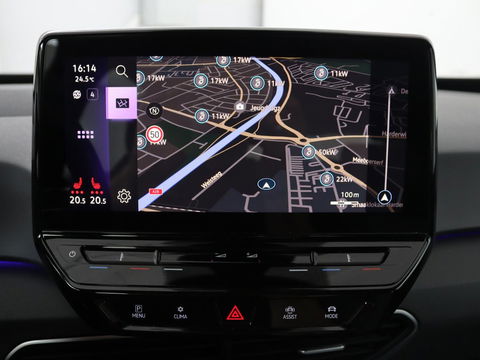 Volkswagen ID.3 First 58 kWh | Stoelverwarming | Camera | Adaptive cruise | Carplay | Navigatie | PDC | Climate control | Sfeerverlichting | LMV 18 inch