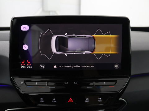 Volkswagen ID.3 First 58 kWh | Stoelverwarming | Camera | Adaptive cruise | Carplay | Navigatie | PDC | Climate control | Sfeerverlichting | LMV 18 inch