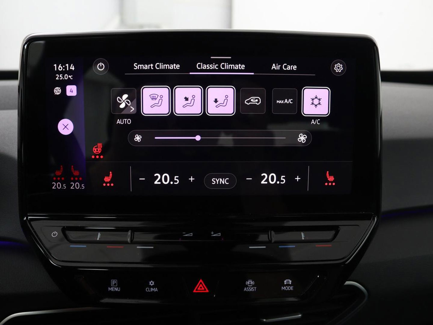 Volkswagen ID.3 First 58 kWh | Stoelverwarming | Camera | Adaptive cruise | Carplay | Navigatie | PDC | Climate control | Sfeerverlichting | LMV 18 inch