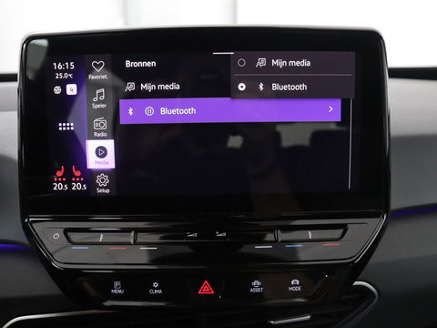 Volkswagen ID.3 First 58 kWh | Stoelverwarming | Camera | Adaptive cruise | Carplay | Navigatie | PDC | Climate control | Sfeerverlichting | LMV 18 inch