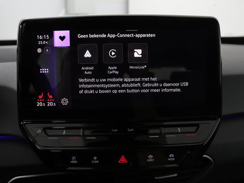 Volkswagen ID.3 First 58 kWh | Stoelverwarming | Camera | Adaptive cruise | Carplay | Navigatie | PDC | Climate control | Sfeerverlichting | LMV 18 inch