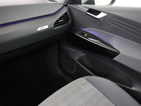 Volkswagen ID.3 First 58 kWh | Stoelverwarming | Camera | Adaptive cruise | Carplay | Navigatie | PDC | Climate control | Sfeerverlichting | LMV 18 inch