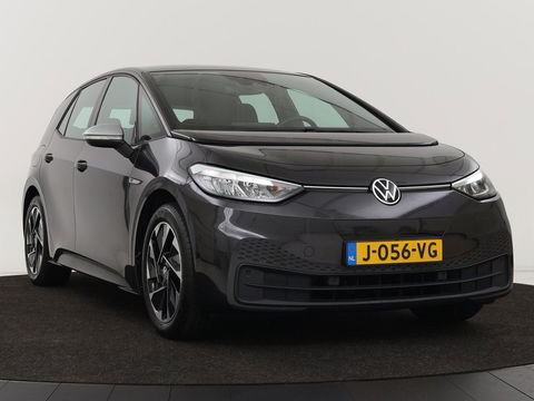 Volkswagen ID.3 First 58 kWh | Stoelverwarming | Camera | Adaptive cruise | Carplay | Navigatie | PDC | Climate control | Sfeerverlichting | LMV 18 inch