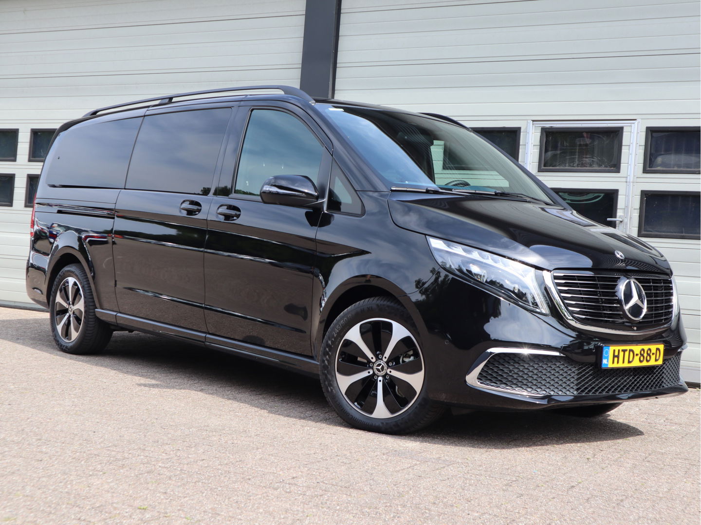 Mercedes-Benz EQV 250 Avantgarde - Extra lang L3 - 7 Persoons - Luchtvering - Vol Opties