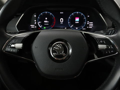 Škoda Octavia 1.0 TSI Business Edition | Stoelverwarming | Camera | Carplay | Full LED | Navigatie | Parkeerhulp | Climate control | Cruise control
