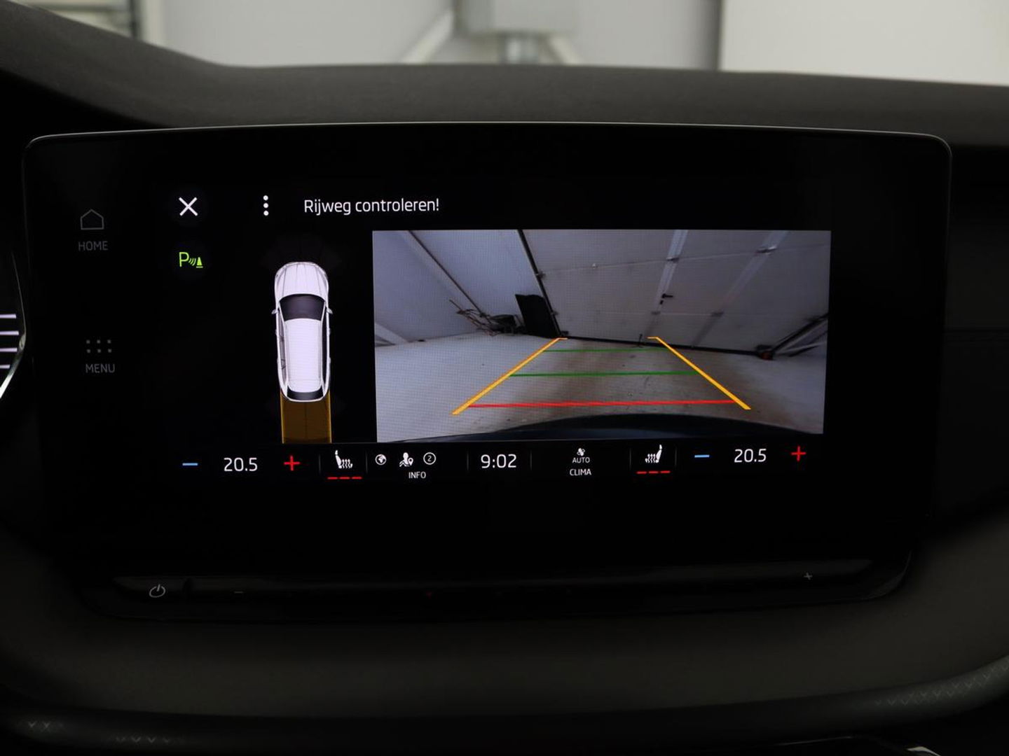 Škoda Octavia 1.0 TSI Business Edition | Stoelverwarming | Camera | Carplay | Full LED | Navigatie | Parkeerhulp | Climate control | Cruise control