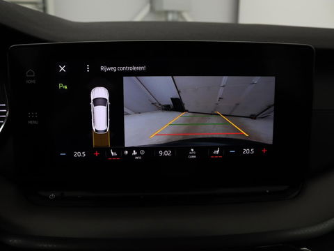 Škoda Octavia 1.0 TSI Business Edition | Stoelverwarming | Camera | Carplay | Full LED | Navigatie | Parkeerhulp | Climate control | Cruise control