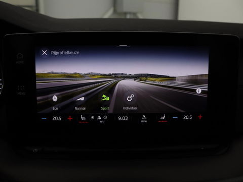 Škoda Octavia 1.0 TSI Business Edition | Stoelverwarming | Camera | Carplay | Full LED | Navigatie | Parkeerhulp | Climate control | Cruise control