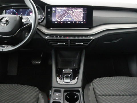 Škoda Octavia 1.0 TSI Business Edition | Stoelverwarming | Camera | Carplay | Full LED | Navigatie | Parkeerhulp | Climate control | Cruise control