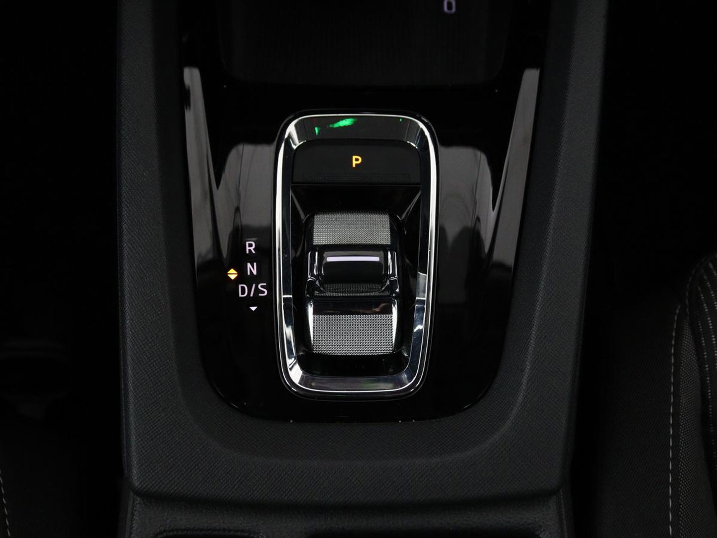 Škoda Octavia 1.0 TSI Business Edition | Stoelverwarming | Camera | Carplay | Full LED | Navigatie | Parkeerhulp | Climate control | Cruise control
