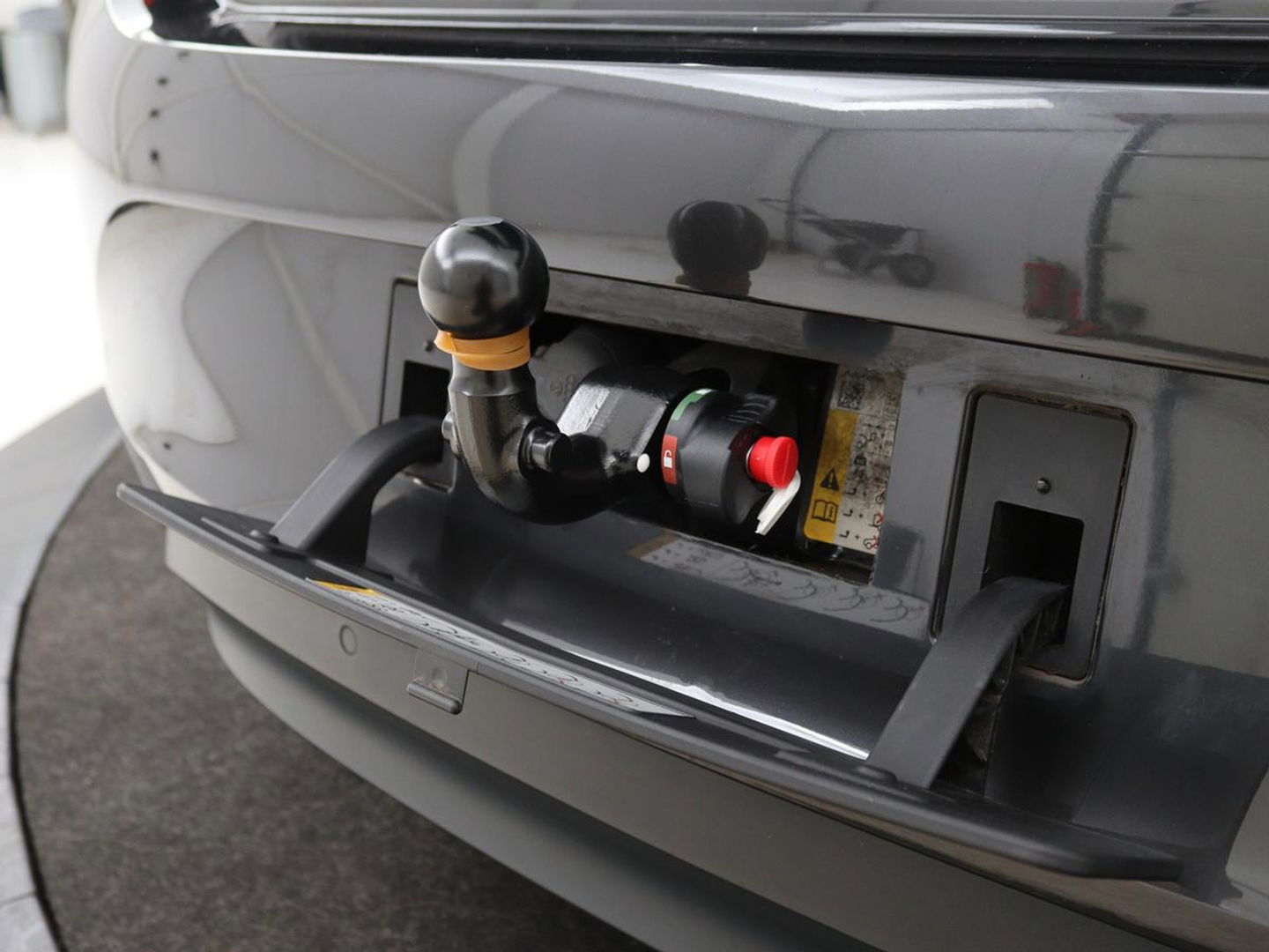 Volkswagen ID.3 First 58 kWh | Stoelverwarming | Camera | Adaptive cruise | Carplay | Navigatie | PDC | Climate control | Sfeerverlichting | LMV 18 inch