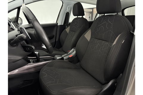 Peugeot 2008 1.2 PureTech Pano Airco Trekhaak LED Navigatie Parkeersensoren 16"LMV