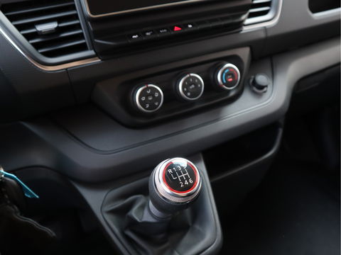 Renault Trafic 2.0 dC1 150pk Euro 6 L2 Lang DC 5 Pers - L&R Schuifdr - Apple Carplay