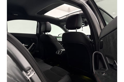 Mercedes-Benz A-Klasse 250 e AMG 235PK Pano Sfeer Memory LED Clima Cruise Camera Virtual Navi PDC 18"LMV