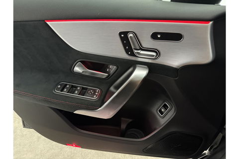 Mercedes-Benz A-Klasse 250 e AMG 235PK Pano Sfeer Memory LED Clima Cruise Camera Virtual Navi PDC 18"LMV