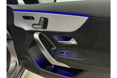 Mercedes-Benz A-Klasse 250 e AMG 235PK Pano Sfeer Memory LED Clima Cruise Camera Virtual Navi PDC 18"LMV