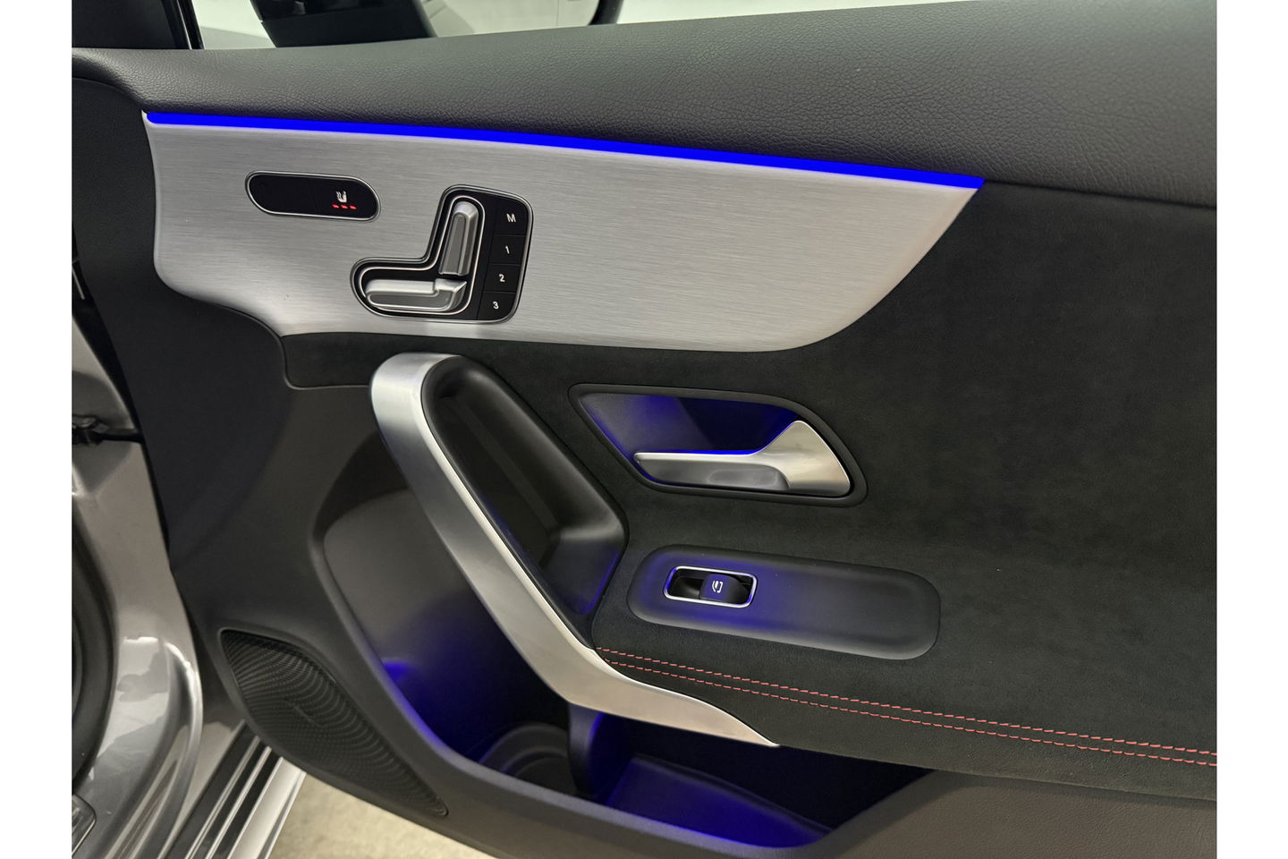Mercedes-Benz A-Klasse 250 e AMG 235PK Pano Sfeer Memory LED Clima Cruise Camera Virtual Navi PDC 18"LMV