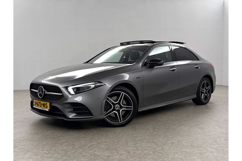 Mercedes-Benz A-Klasse 250 e AMG 235PK Pano Sfeer Memory LED Clima Cruise Camera Virtual Navi PDC 18"LMV