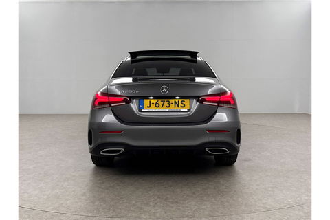 Mercedes-Benz A-Klasse 250 e AMG 235PK Pano Sfeer Memory LED Clima Cruise Camera Virtual Navi PDC 18"LMV