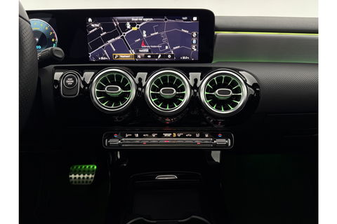 Mercedes-Benz A-Klasse 250 e AMG 235PK Pano Sfeer Memory LED Clima Cruise Camera Virtual Navi PDC 18"LMV