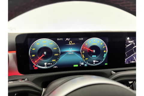 Mercedes-Benz A-Klasse 250 e AMG 235PK Pano Sfeer Memory LED Clima Cruise Camera Virtual Navi PDC 18"LMV