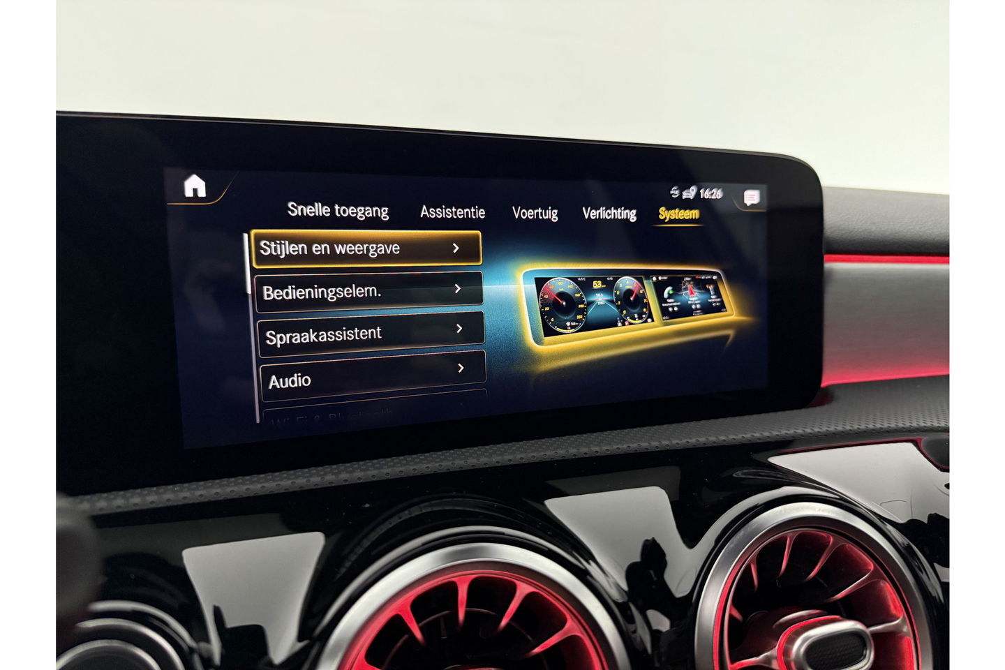 Mercedes-Benz A-Klasse 250 e AMG 235PK Pano Sfeer Memory LED Clima Cruise Camera Virtual Navi PDC 18"LMV