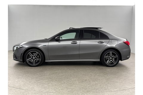 Mercedes-Benz A-Klasse 250 e AMG 235PK Pano Sfeer Memory LED Clima Cruise Camera Virtual Navi PDC 18"LMV
