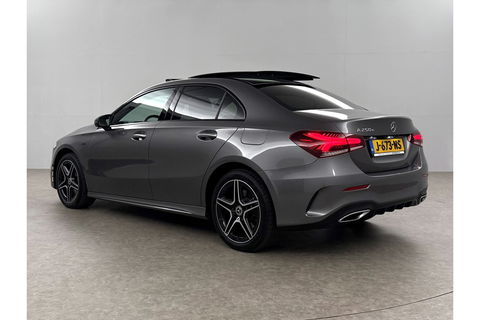 Mercedes-Benz A-Klasse 250 e AMG 235PK Pano Sfeer Memory LED Clima Cruise Camera Virtual Navi PDC 18"LMV
