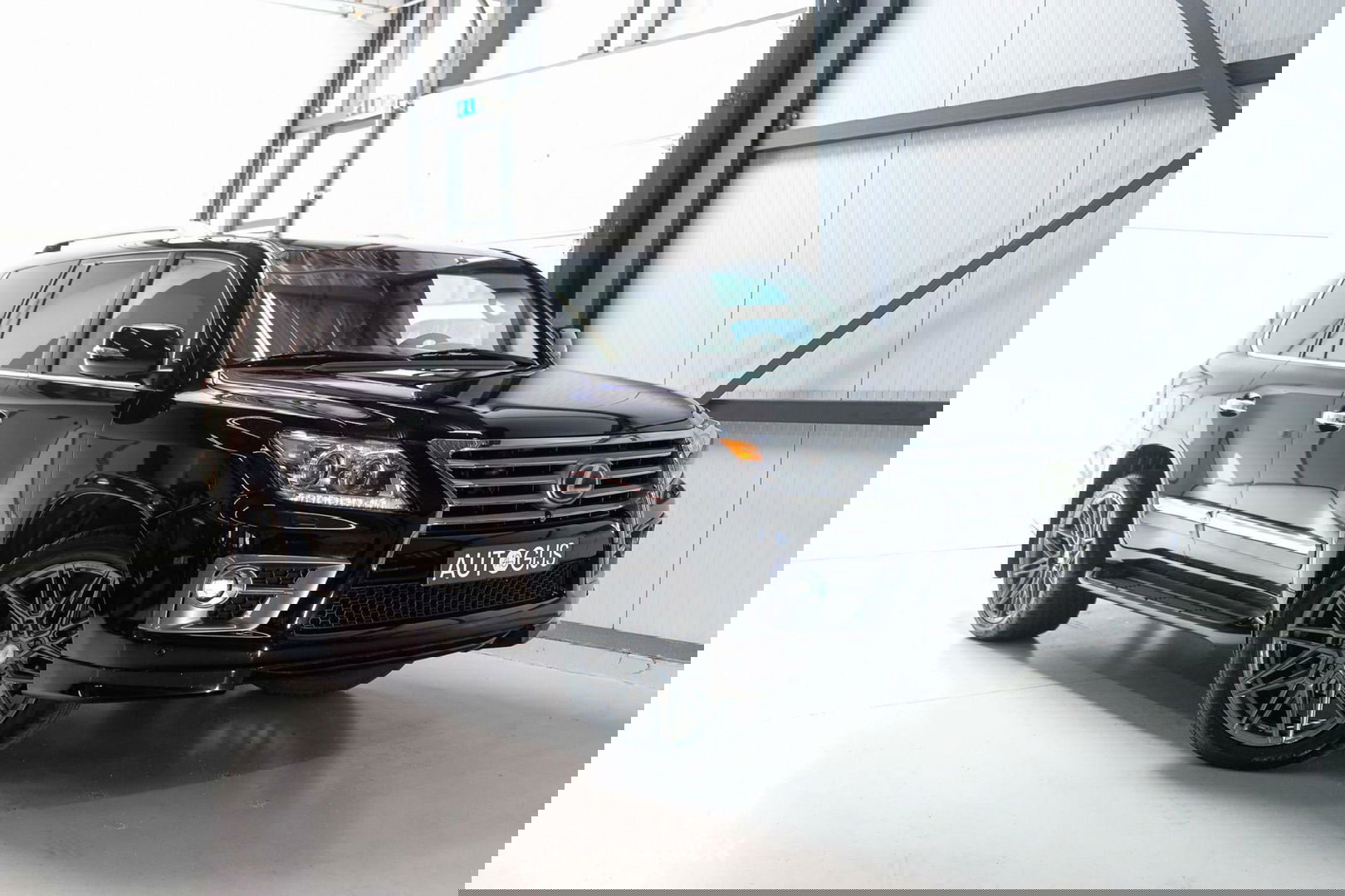 Lexus LX 570 5.7 V8 389 pk | 8 persoons | Mark Levinson | luchtvering | unieke auto!