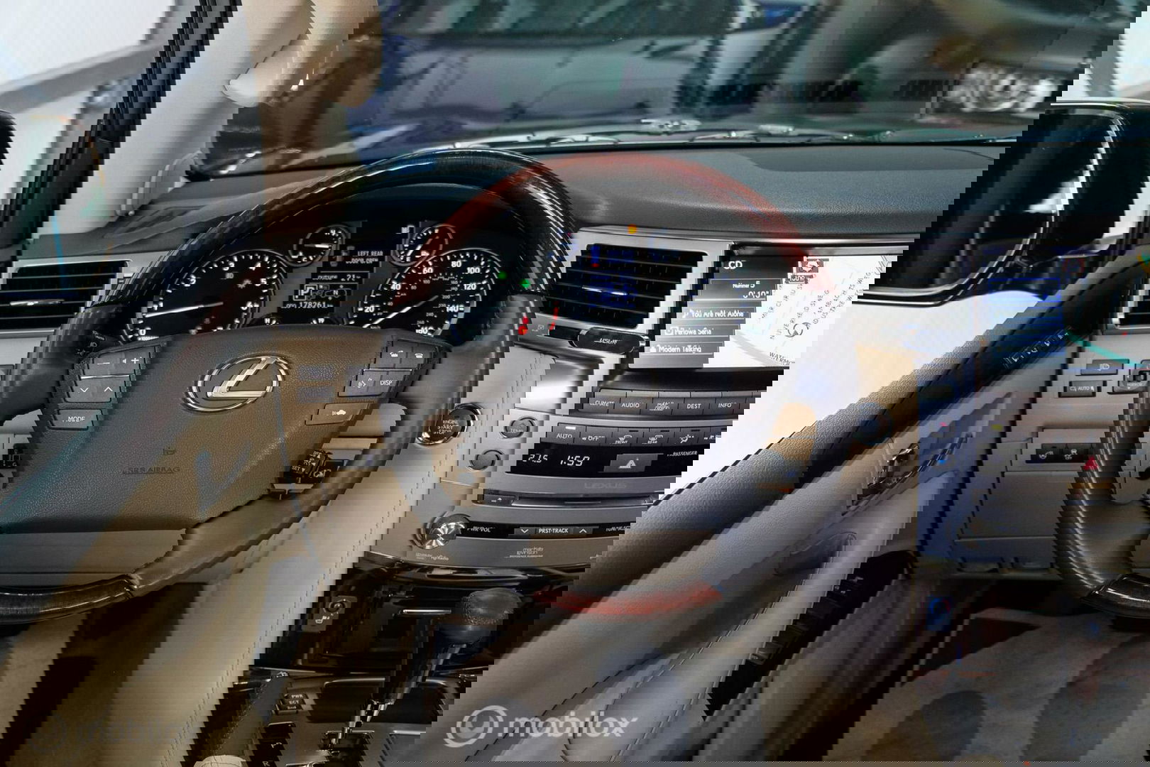 Lexus LX 570 5.7 V8 389 pk | 8 persoons | Mark Levinson | luchtvering | unieke auto!