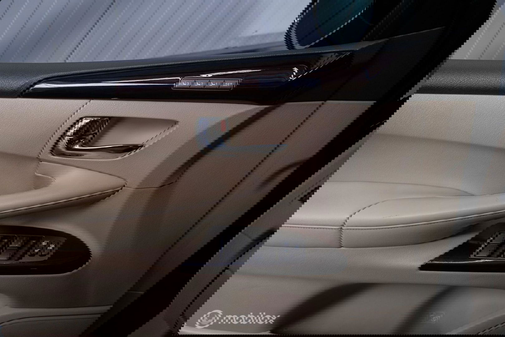 Lexus LX 570 5.7 V8 389 pk | 8 persoons | Mark Levinson | luchtvering | unieke auto!